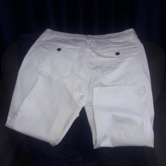 Capri Pants - Picture 3 of 4